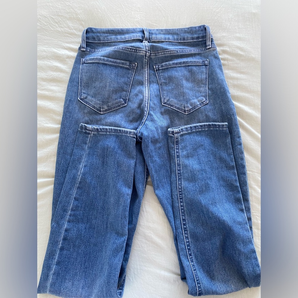 Women’s Old Navy High Rise Wow jeans - Picture 5 of 6